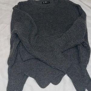 gray long sleeve sweater